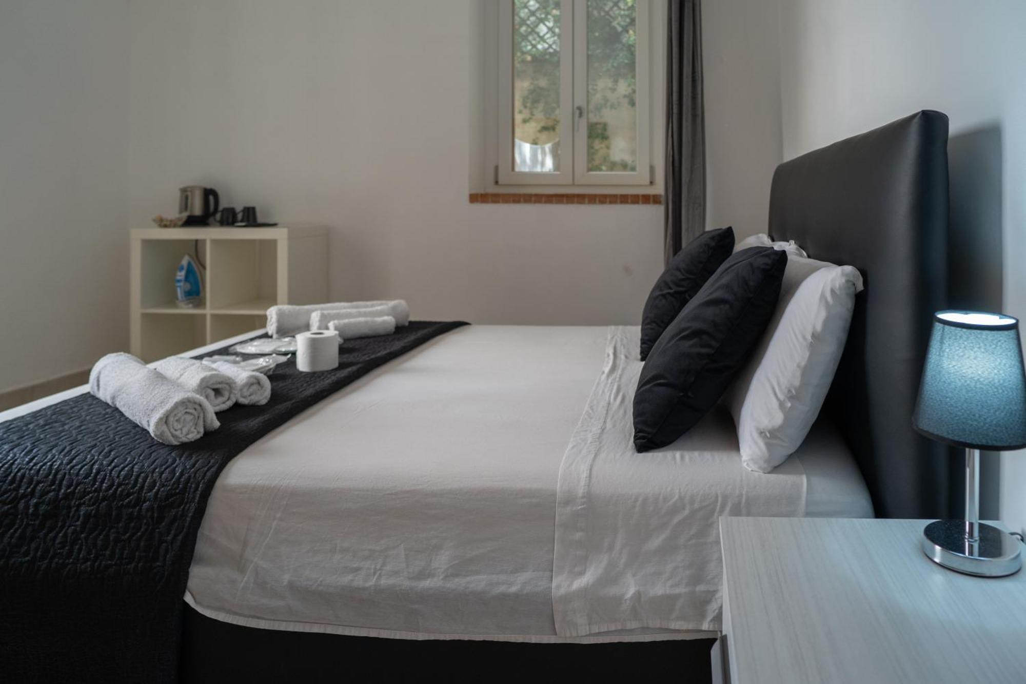Bed and Breakfast Whitehouse Lecce Exterior foto